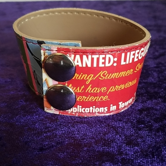 4 Vinyl Retro Snap Bracelets - Picture 3 of 5